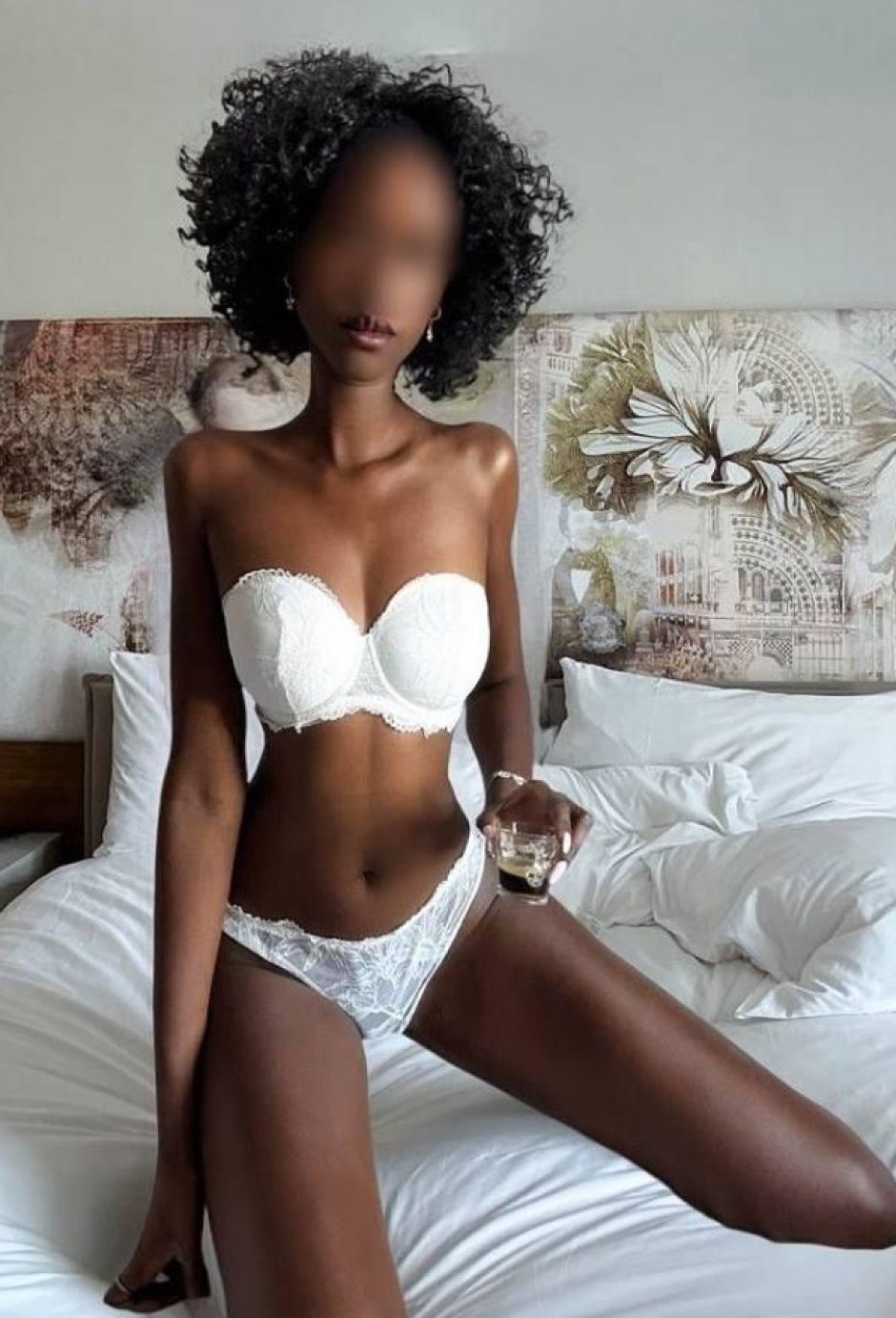 stunning ebony elite escort in London